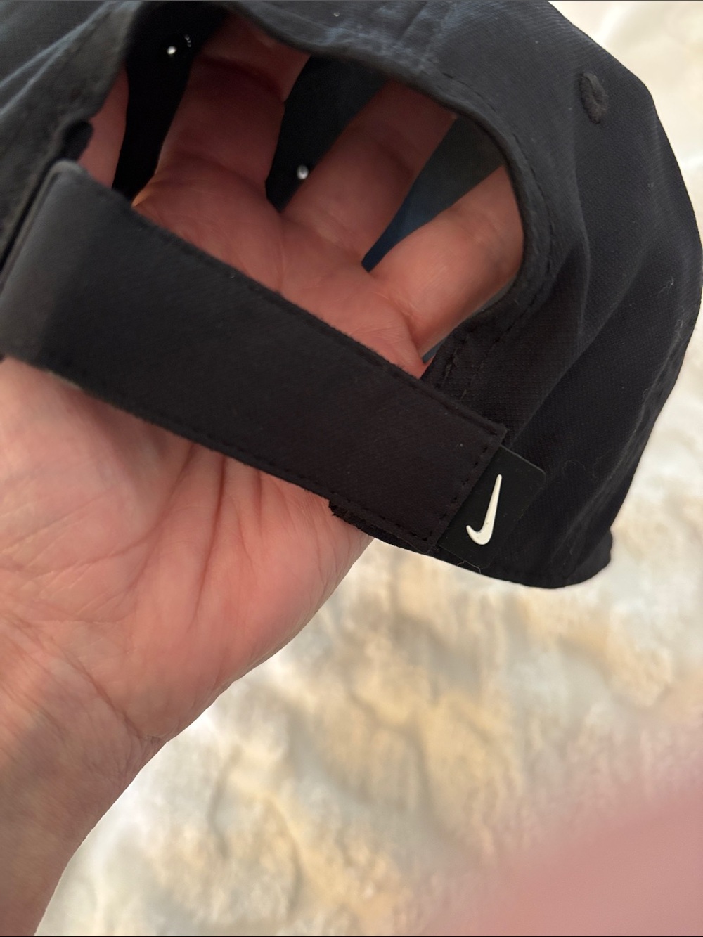 Nike hat - Picture 2 of 3